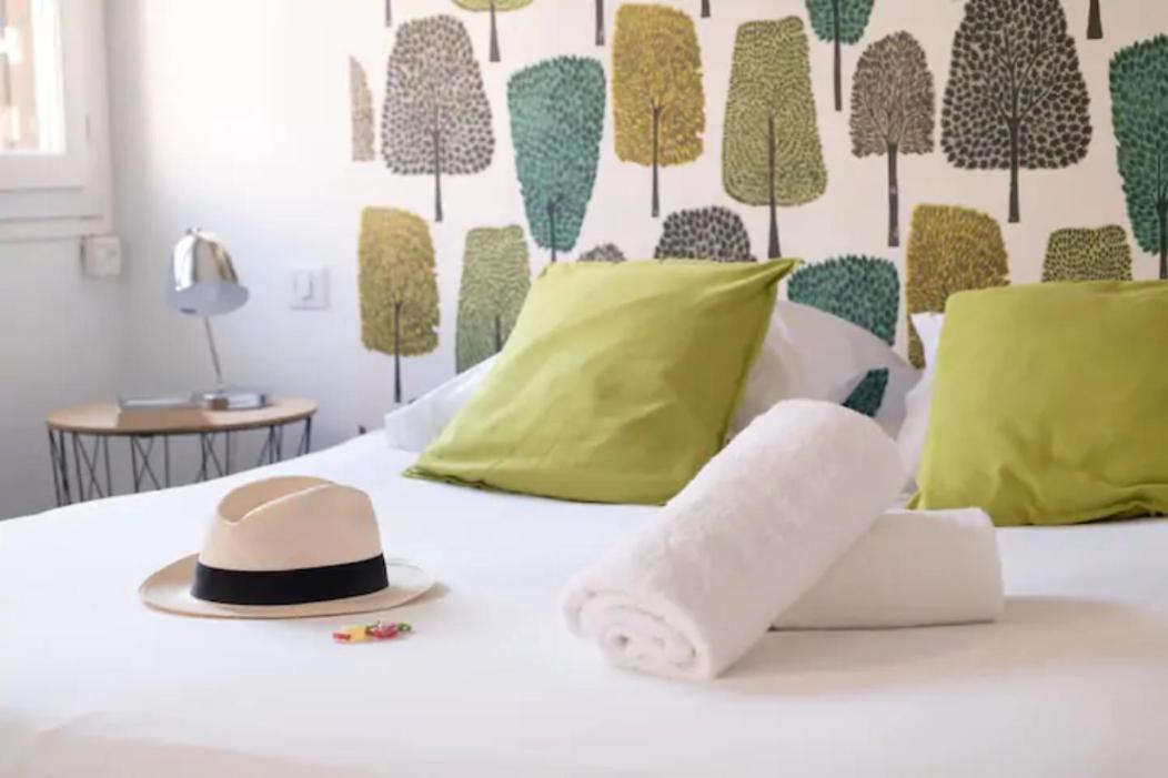 Magnifique Appartement De Charme Avec Vue Sur Le Palais Des Papes A Avignon Wifi Gratuit エクステリア 写真